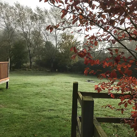 The Nut House - Squirrel Lane Lodges Ludlow Exterior foto
